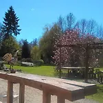 Le Moulin De Douzy Bed and Breakfast 3*